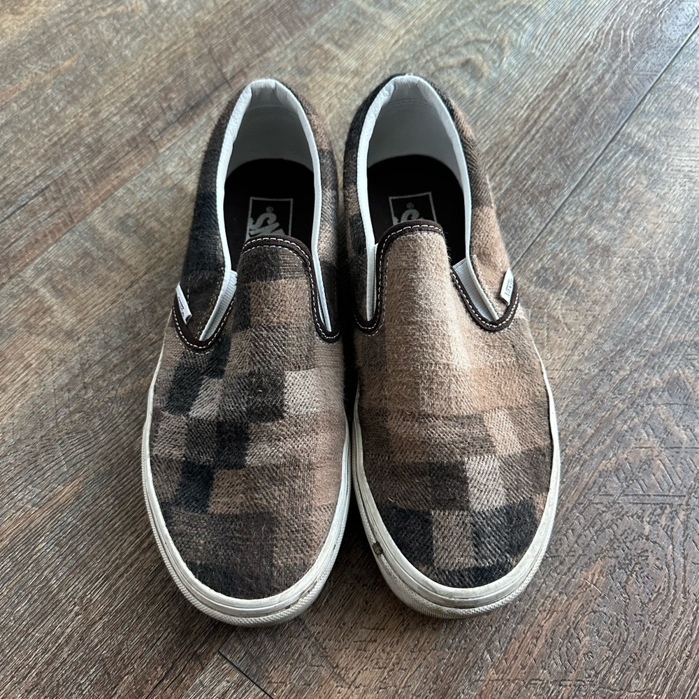 Brown vans sz 9 women’s